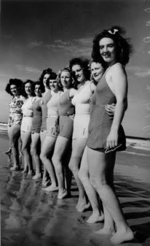 vintage swimwear - www.myLusciousLife.com - 1930s swimwear.jpg